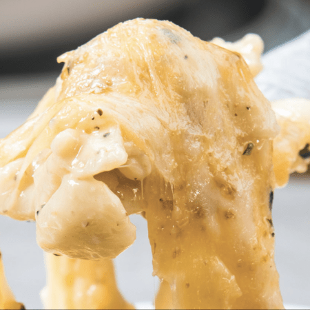Chef Malachi “Spank” Jenkins and Roberto “News” Smith's Trap Mac is highly addictive.