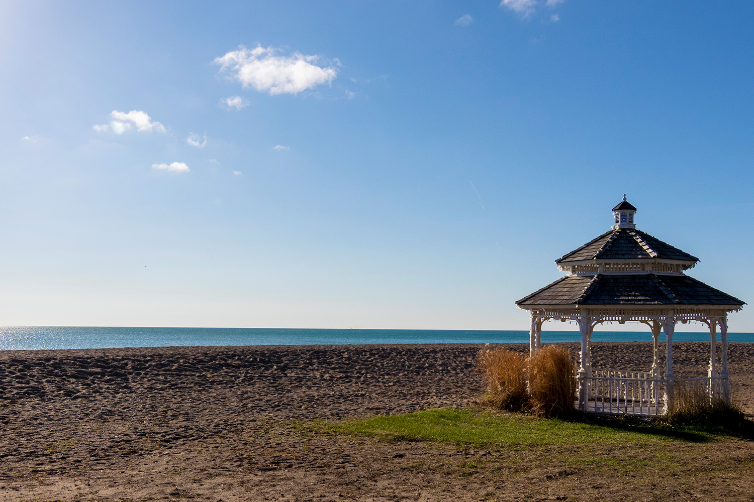 Gazebo at Illinois Beach State Park in the early morning