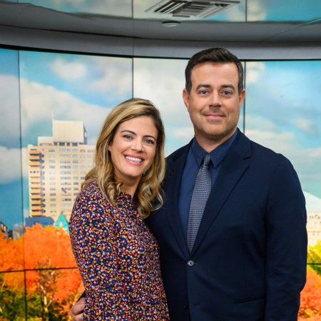Carson Daly and his wife, Siri Daly, photographed together on set of the Today Show in 2019. Daly has said he and his wife sleep in separate bedrooms.
