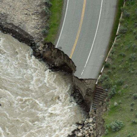 Yellowstone floods