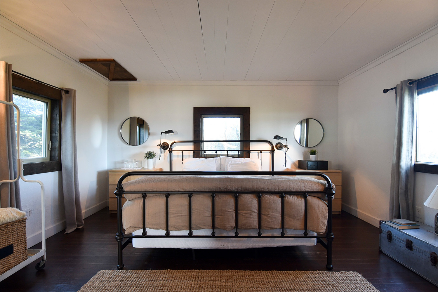 Humboldt Bay Social Club Waterfront Bedroom