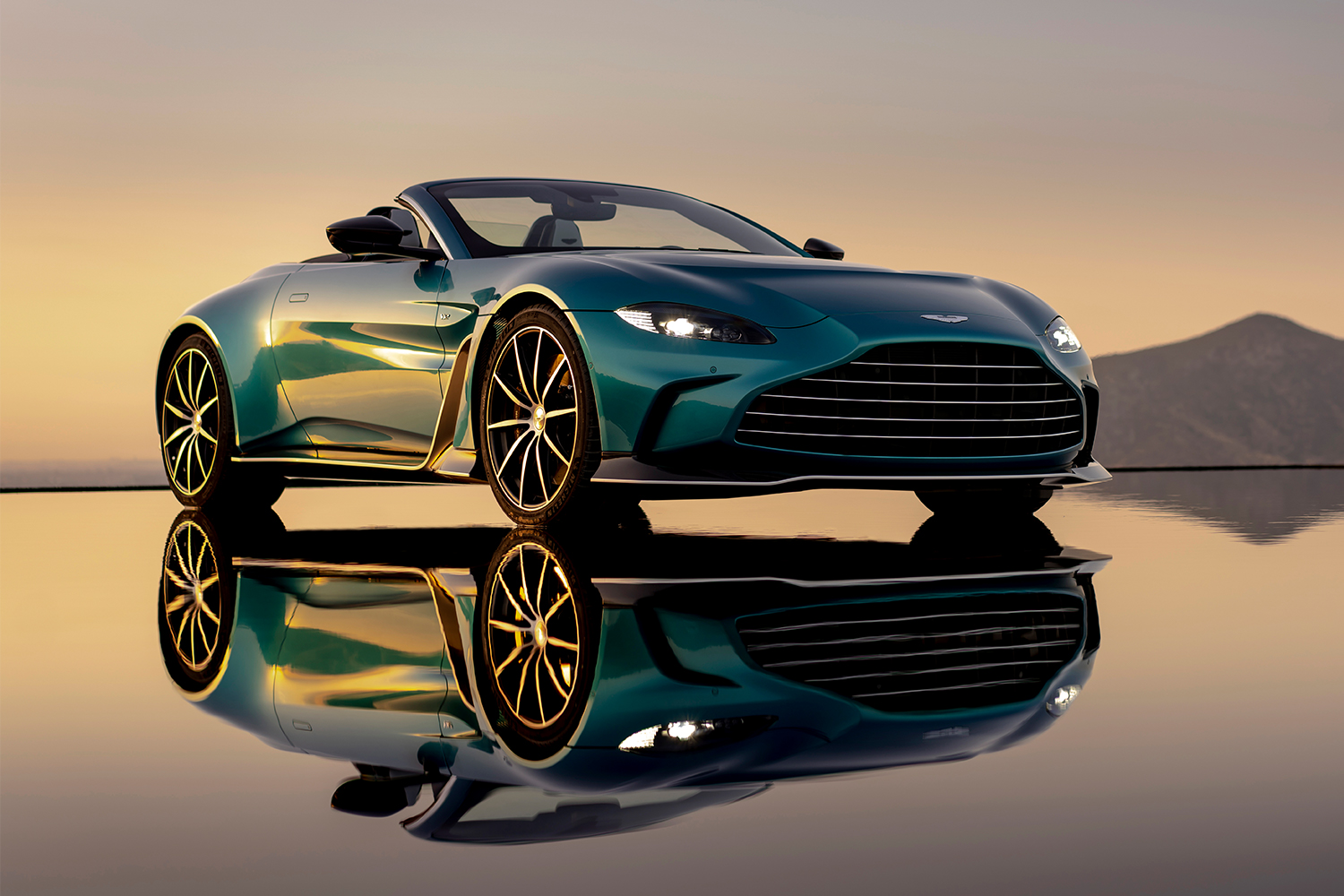 Aston Martin V12 Vantage Roadster