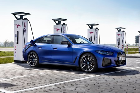 Review: Why You Should Consider the BMW i4 M50 Over the Tesla Model 3