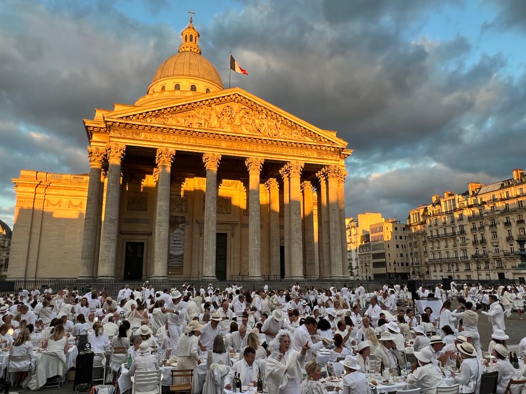 Diner en Blanc