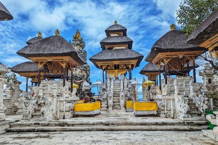 The Key to a Superior Bali Vacation: Don’t Mix Partying With Prayer