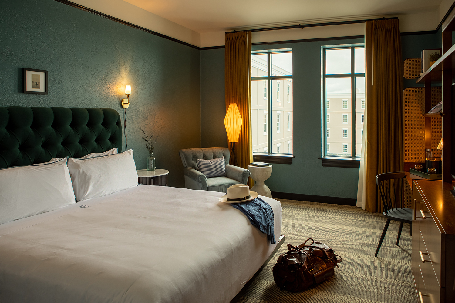A room at the Emeline Hotel, one of our favorite boutique hotels in Charleston, South Carolina for a weekend getaway