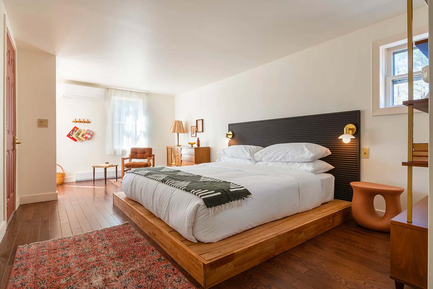 A guest room