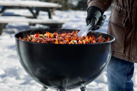 These Cold-Weather Grilling Tips Will Save Your Winter Cooks
