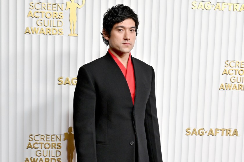 a photo of Will Sharpe at the 2023 SAG Awards red carpet