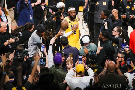 Kareem Abdul-Jabbar Writes Thoughtful Reaction to LeBron James Breaking His Scoring Record