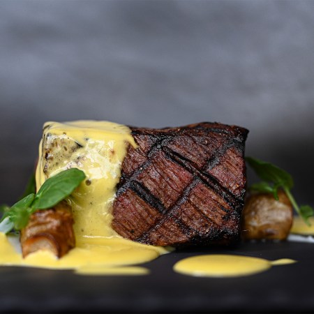 Steak with bernaise