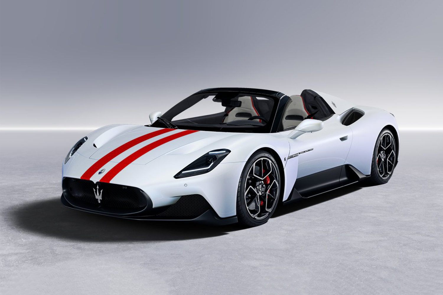 A Maserati MC20 Cielo specced like the Mach 5 from "Speed Racer"