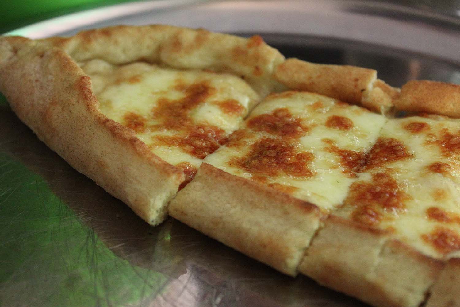 Plain cheese pide