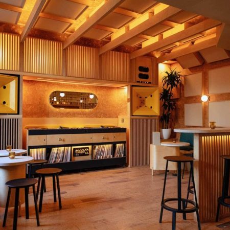eavesdrop bar in greenpoint brooklyn