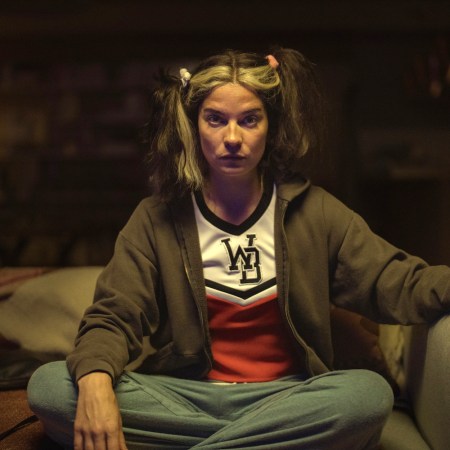 black mirror joan is awful annie murphy