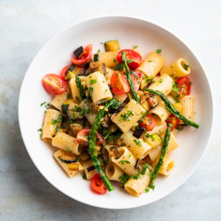 Pasta salad with grilled vegetables