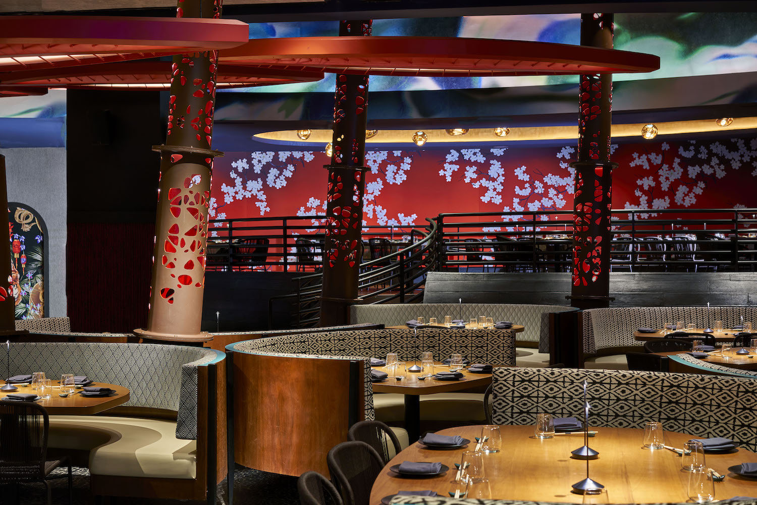 Scenic interior of a restaurant.