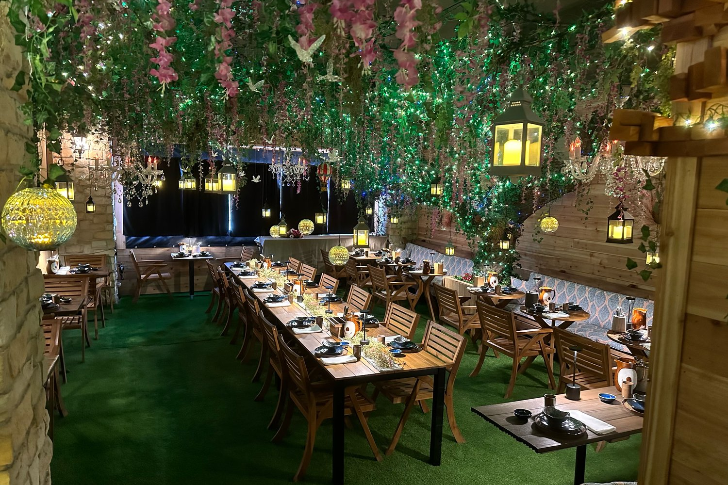 indoor seating area designed to look like its outside at Th Prsrv