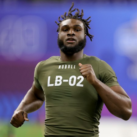 Will Anderson running the 40-yard dash at the NFL Combine.
