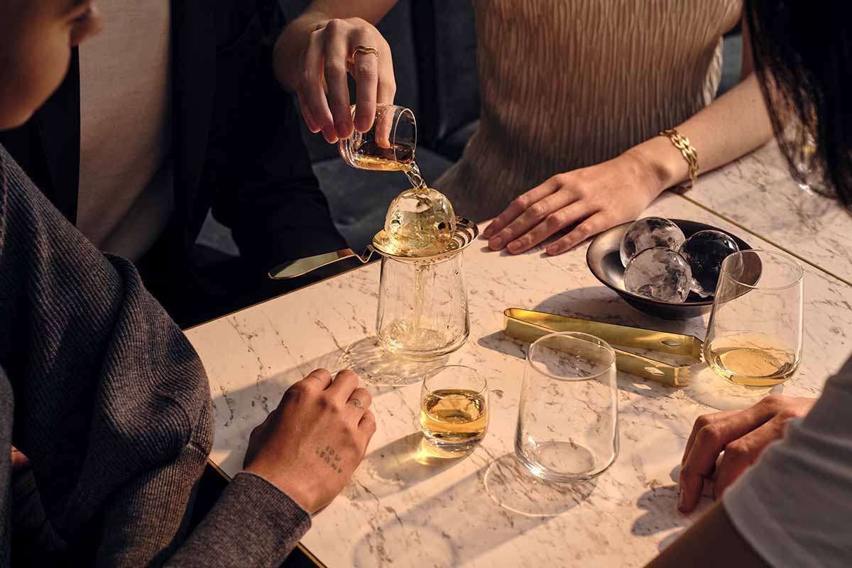 An "Off the Rocks" pour of Ardray whisky