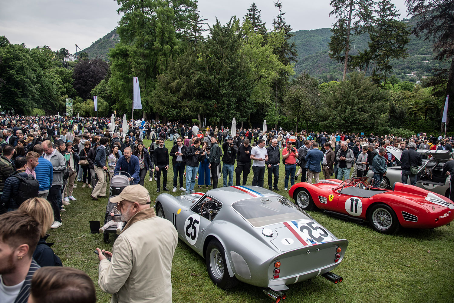 The crowd at the public day of Concorso d'Eleganza Villa d'Este 2023, at Villa Erba