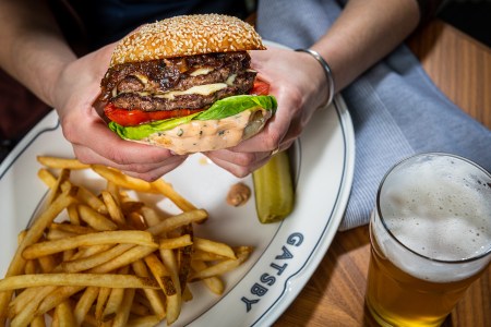 How to Make DC’s Favorite Smashburger at Home