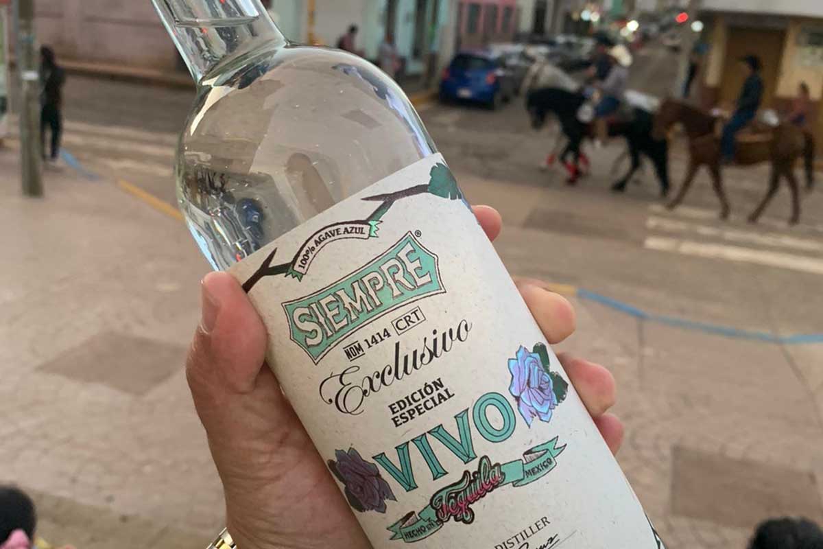 A bottle of Siempre Vivo