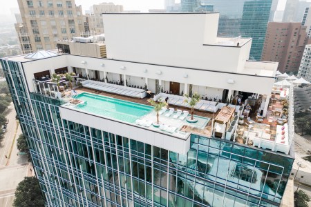 Exterior Pool at Hôtel Swexan.