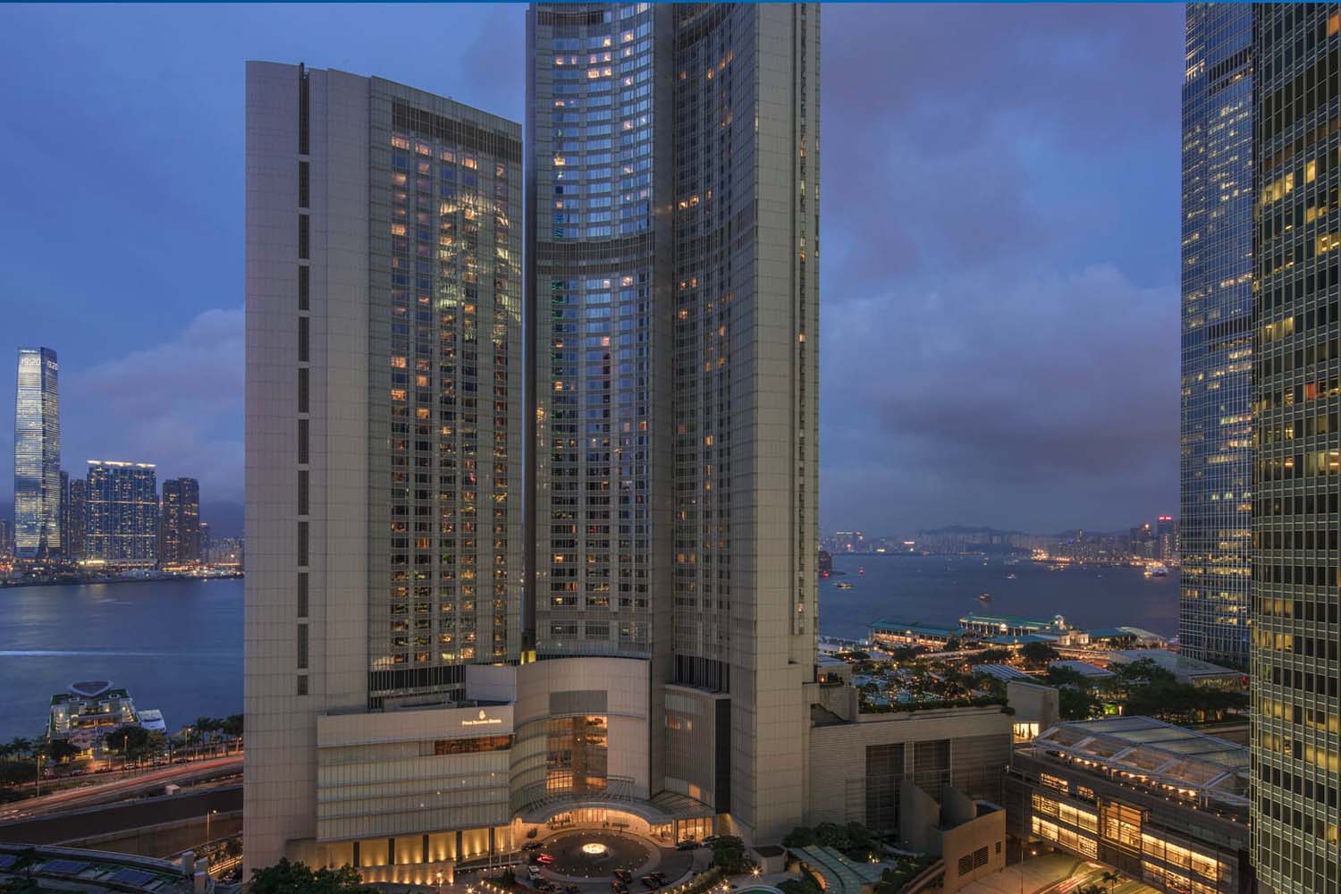 Four Seasons Hotel Hong Kong