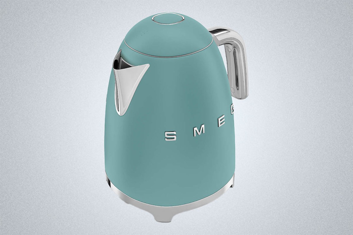 Smeg Matte Jade Green Electric Tea Kettle