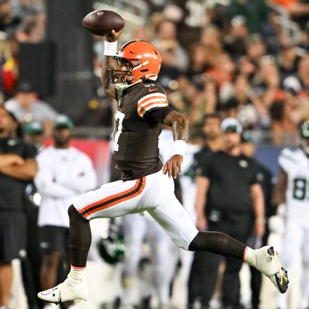 Dorian Thompson-Robinson of the Browns looks to pass.