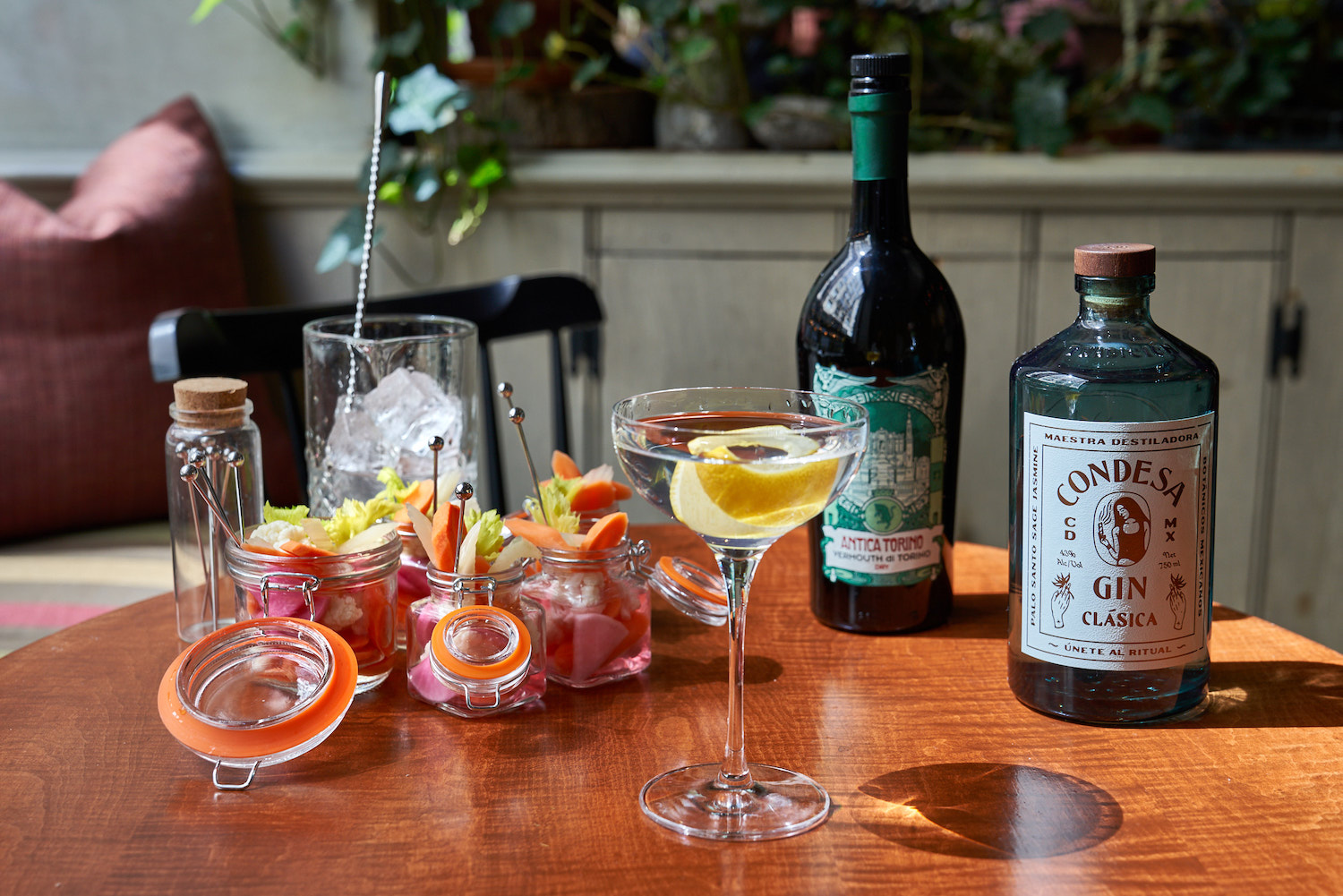 gramercy tavern Giardiniera marketini on a wooden table with gin and vermouth