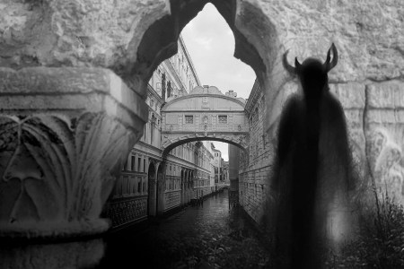 The Ponte dei Sospiri, or Bridge of Sighs, in Venice, Italy