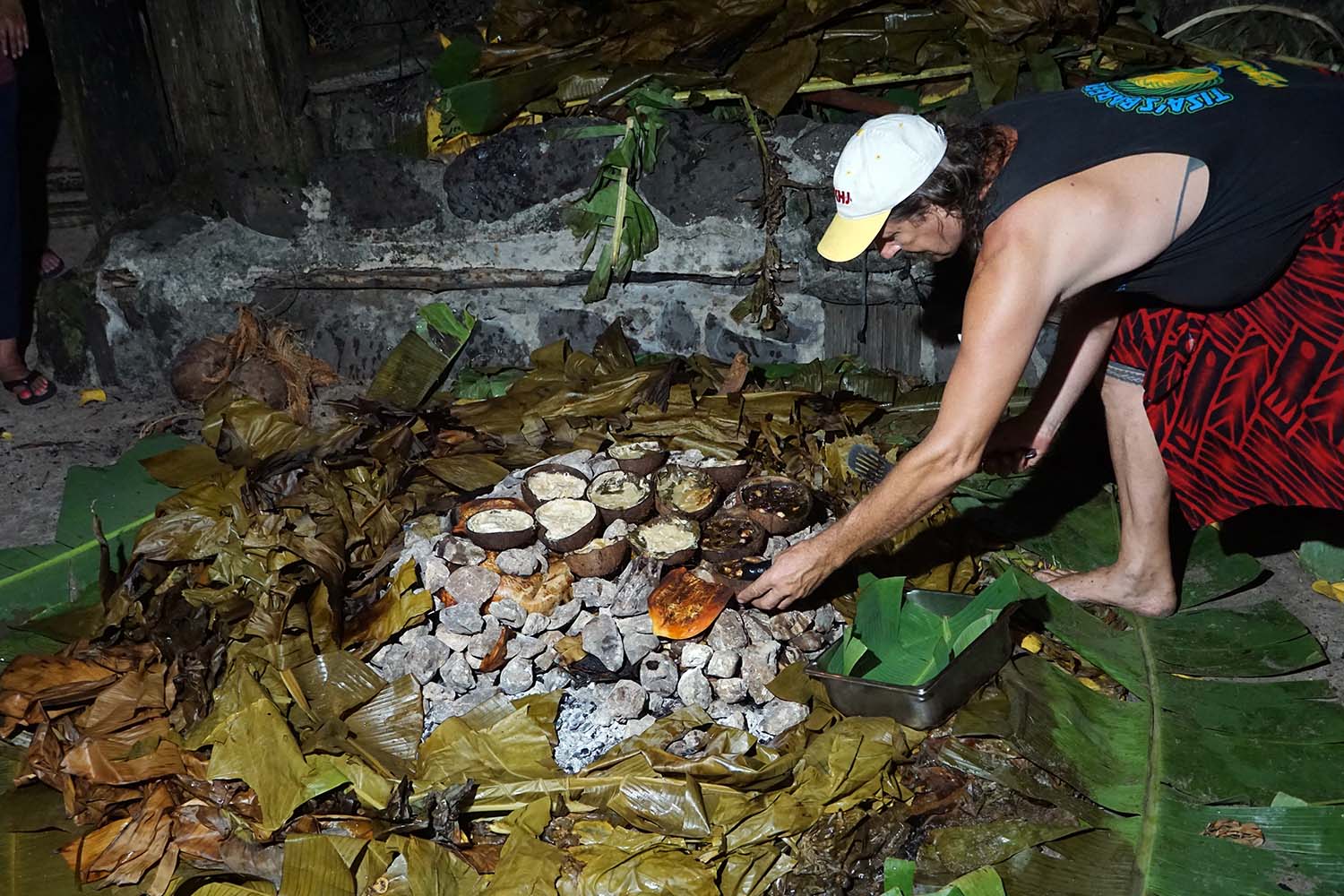 An umu feast being prepared