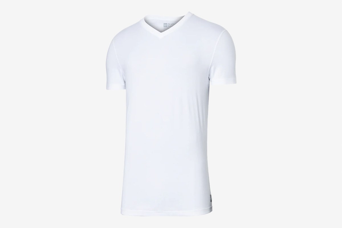 SAXX DropTemp Cooling Cotton V-Neck Undershirt