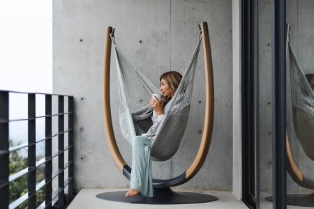 Yellow Leaf Hammock Throne