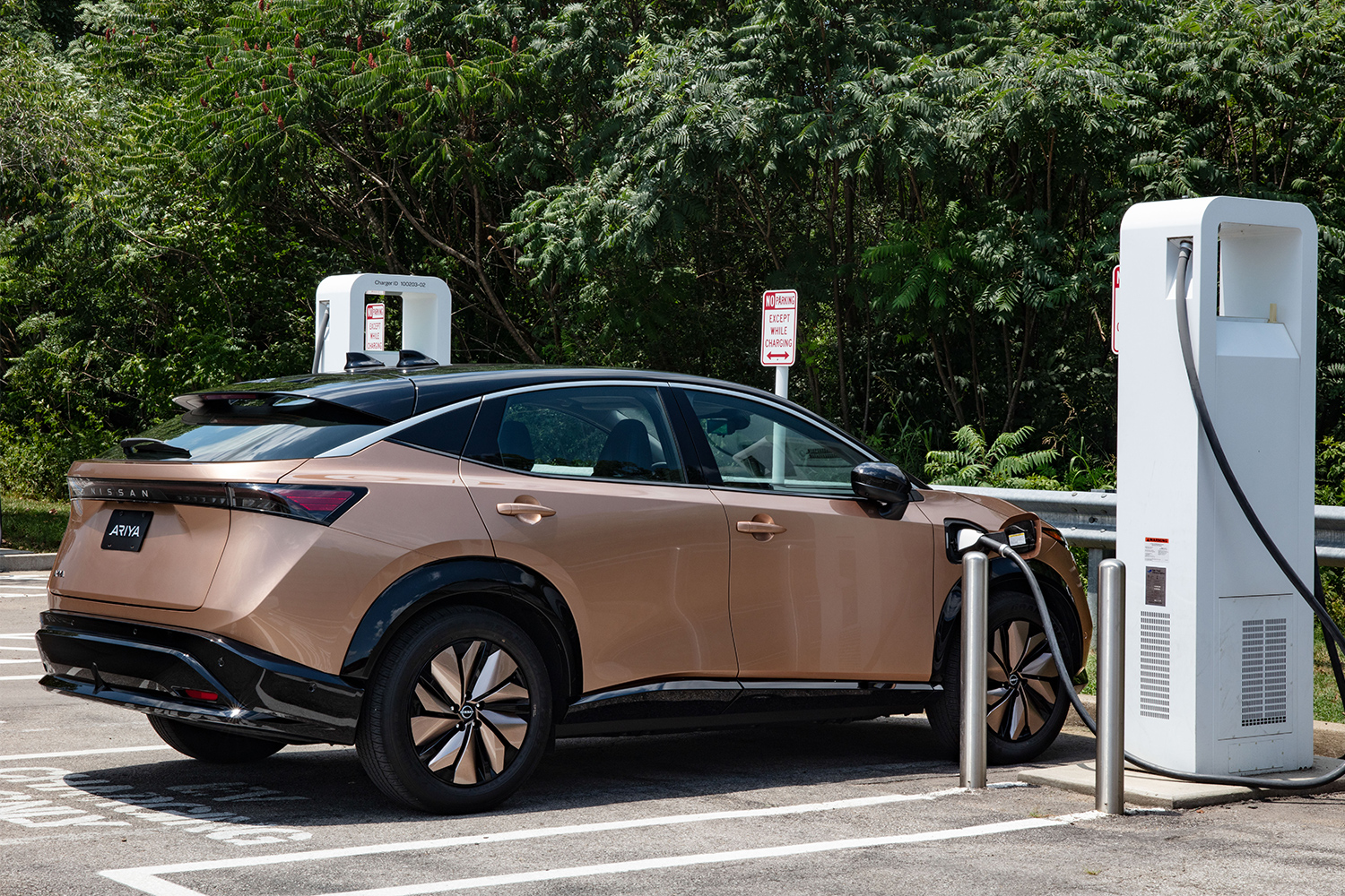 Nissan electric SUV charging