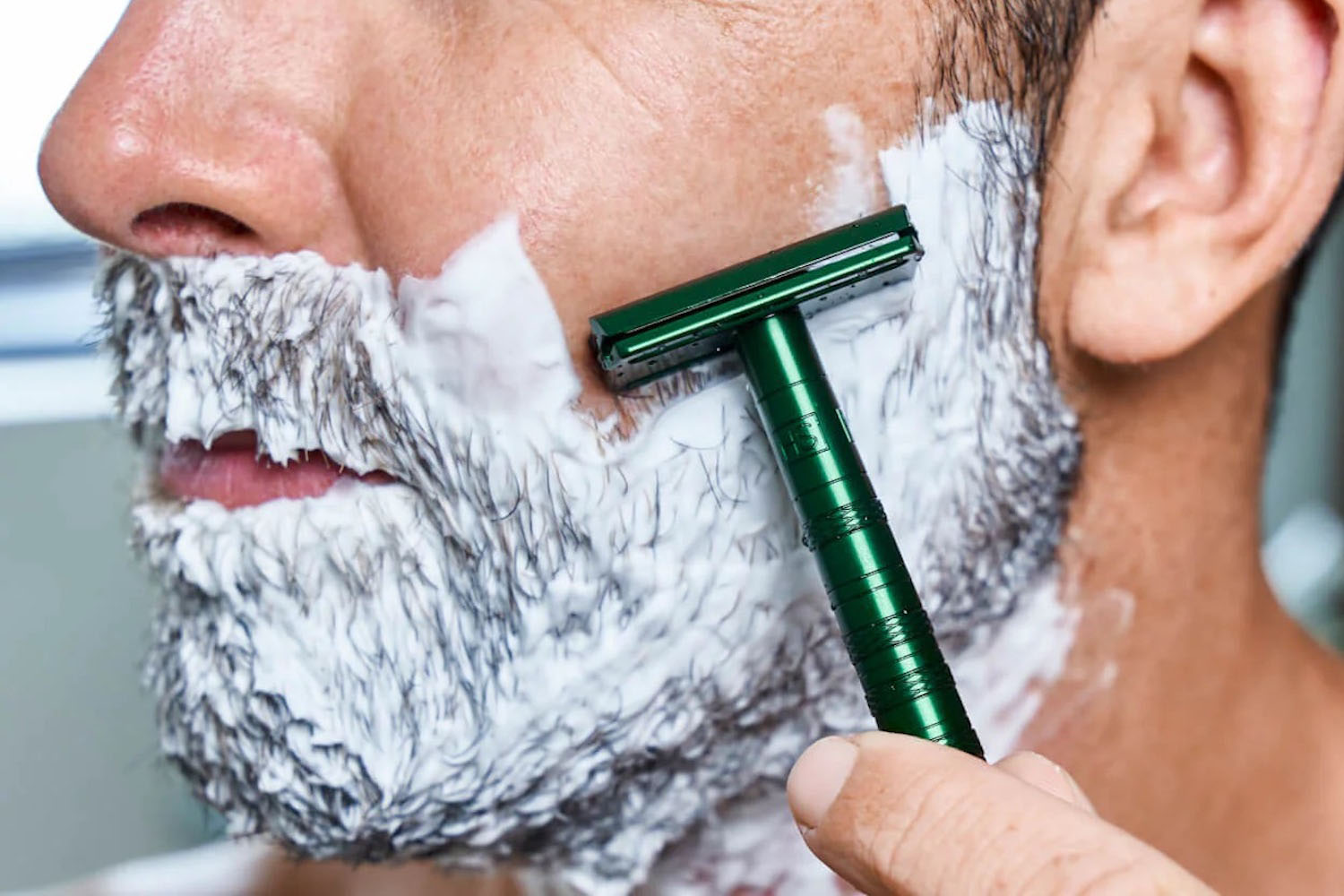 Dr Squach x Henson Safety Razor shaving