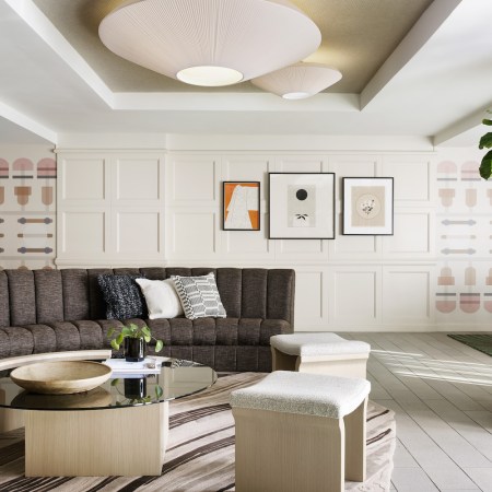 Living room in the Kimpton Enso