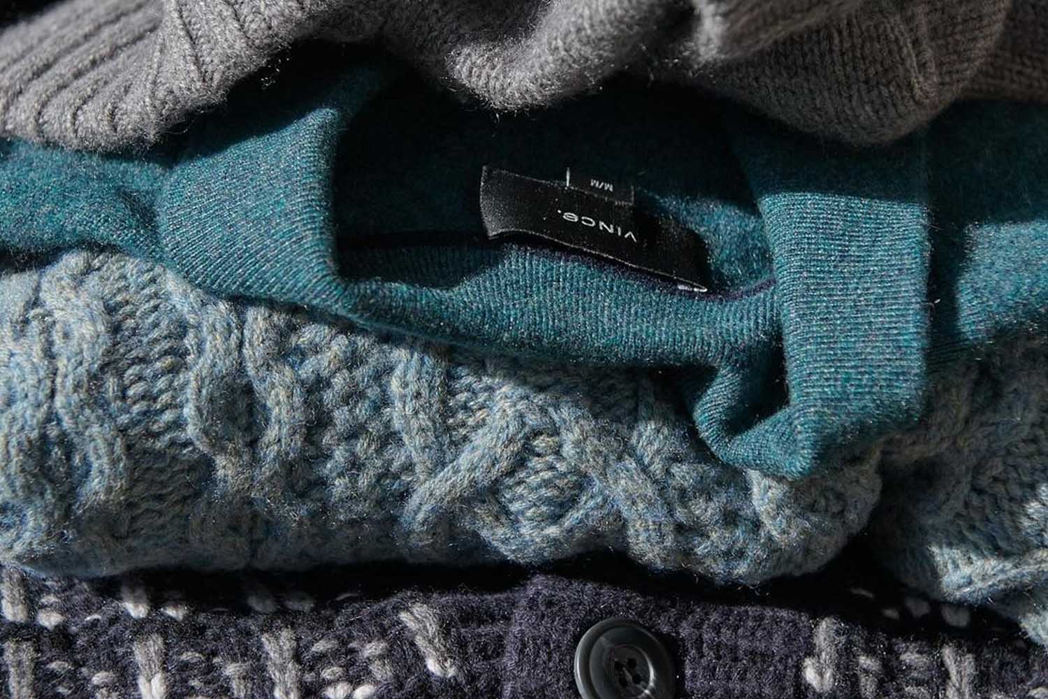 Whether you’re hunting for the perfect mock neck sweater or searching for a crowd-pleasing gift, VINCE covers all your bases with ready-to-wear and home collections in irresistible palettes. 