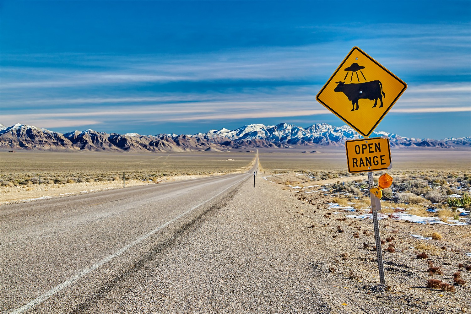 UFO road sign
