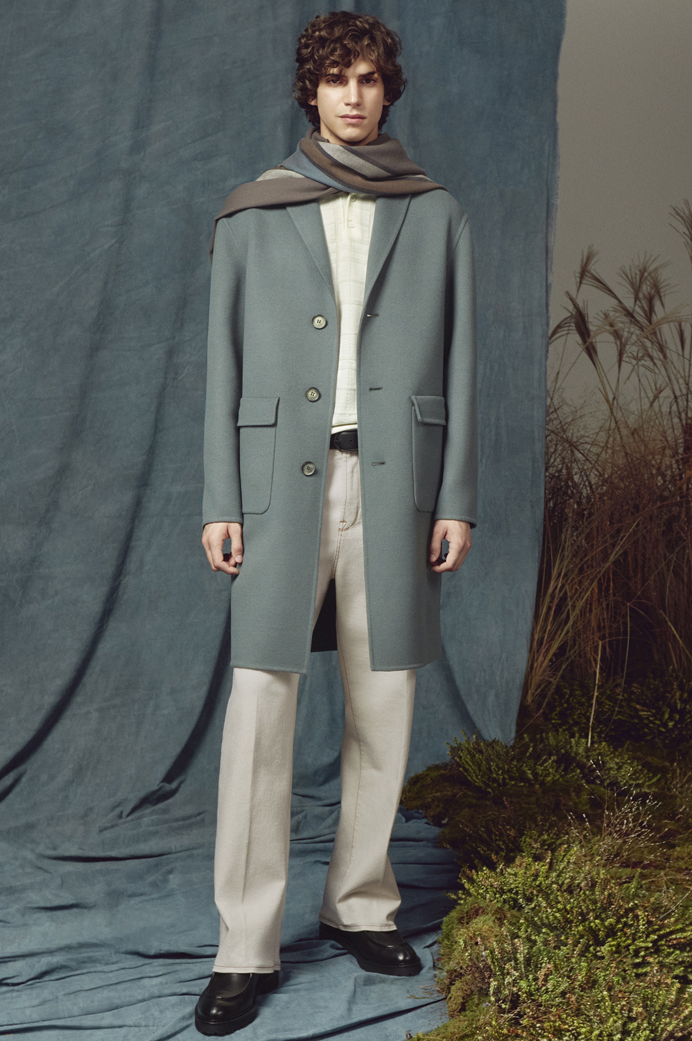A model poses for CANALI