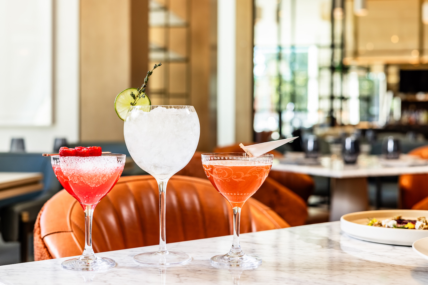 Bartop with several cocktails 