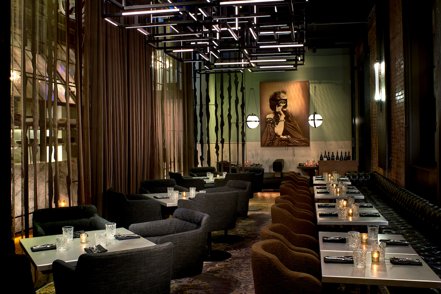 Interior of Dirty Habit