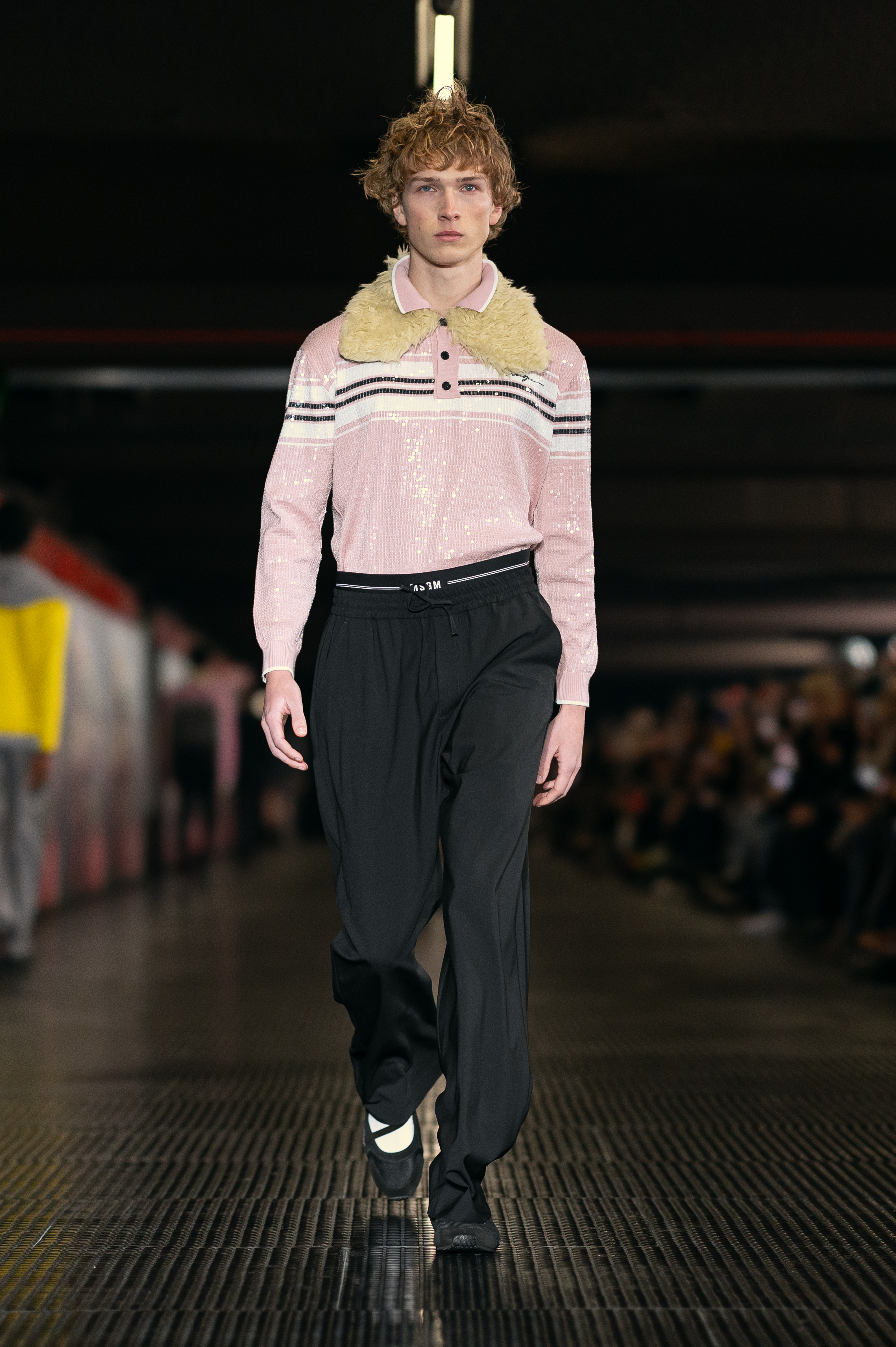 A model walks the runway at the MSGM fashion show during the Milan Menswear Fall/Winter 2024-2025