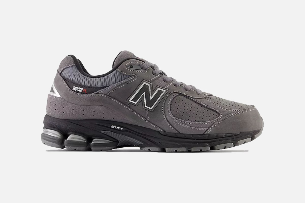 New Balance 2002R