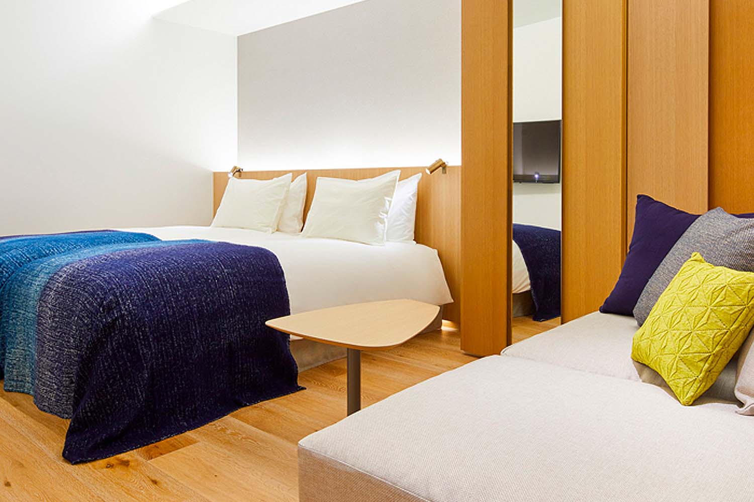 Tsuki Hotel