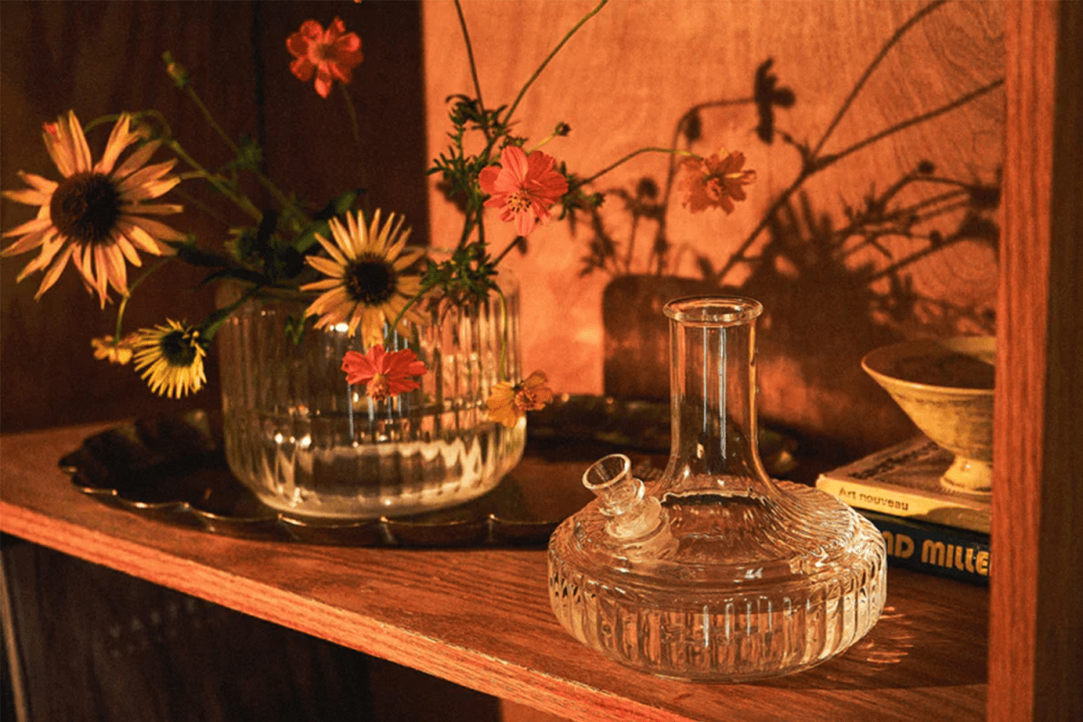 <strong>The Vase by Mantelpiece</strong>