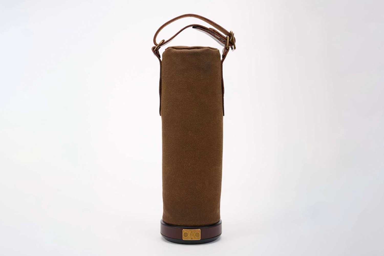 The Vinarmour Wine Carrier