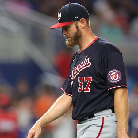Stephen Strasburg being taken out of a game in 2022.
